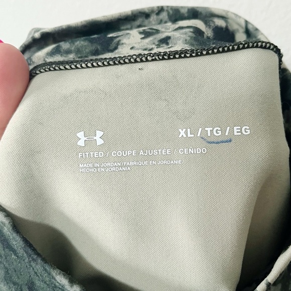 Under Armour Women's Size XL Meridian Printed High Neck Half Sleeve Cropped Top - Picture 10 of 11